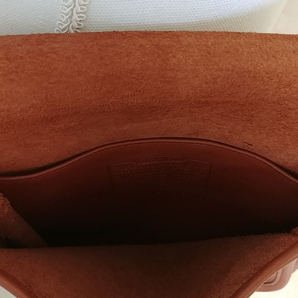 Coach - Picture 6 of 8